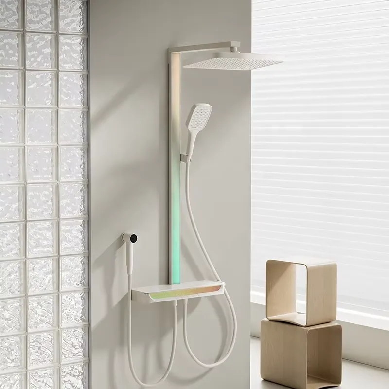 Spa & Wellness Hotel Diamond Ustroń - Messing digitale watervaldoucheset, aan de muur